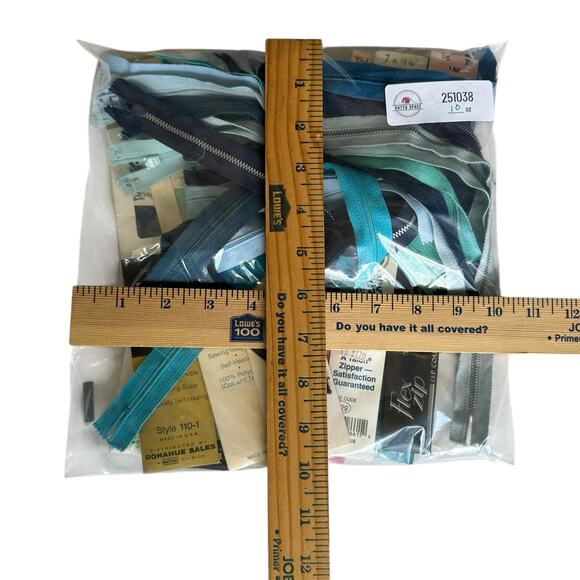 Vintage Blue Zippers LOT of 21 Various Styles and Sizes - Picture 8 of 8